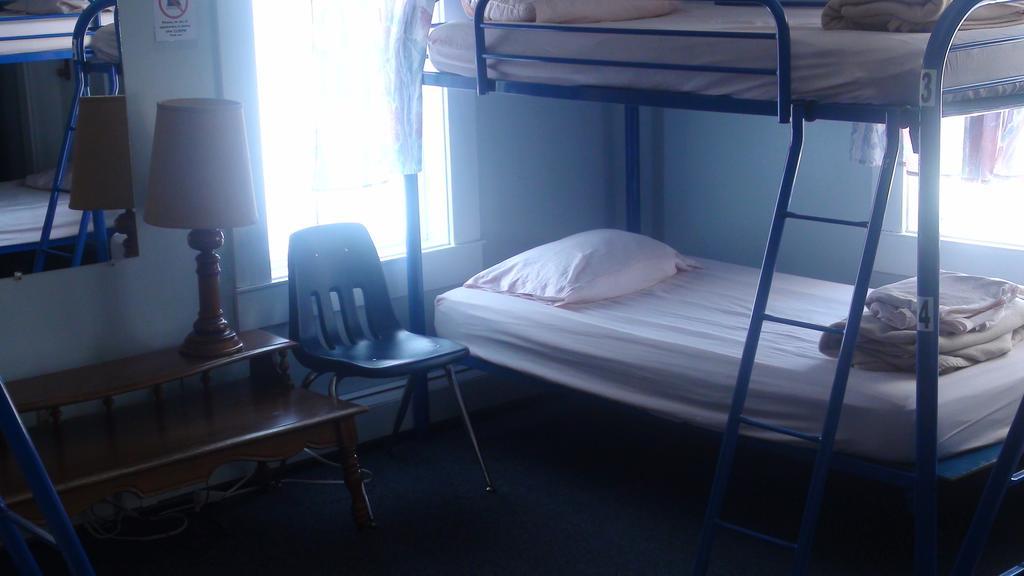 Hostelling International Regina Room photo