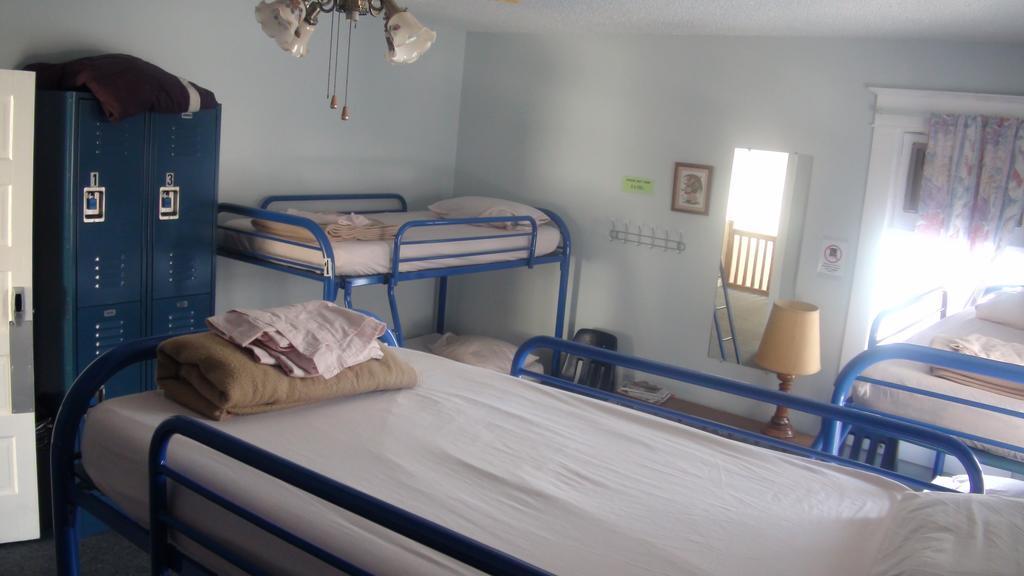 Hostelling International Regina Room photo