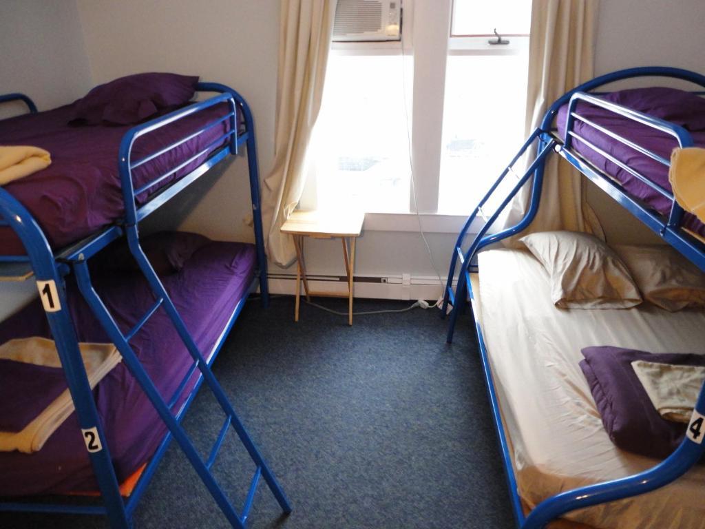 Hostelling International Regina Room photo